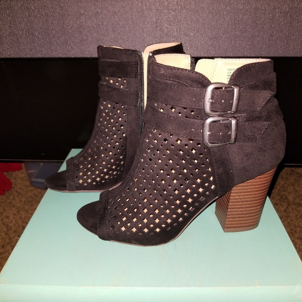 Ankle booties